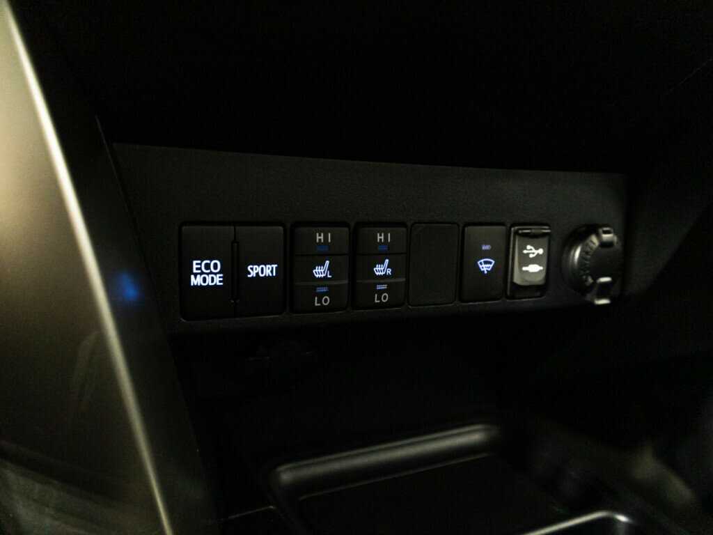 Toyota RAV4 с пробегом — 2013 год. Фото: #19