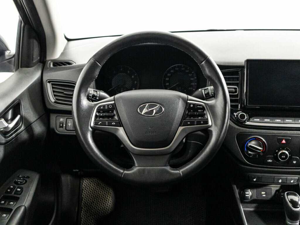 Hyundai Solaris с пробегом — 2021 год. Фото: #16