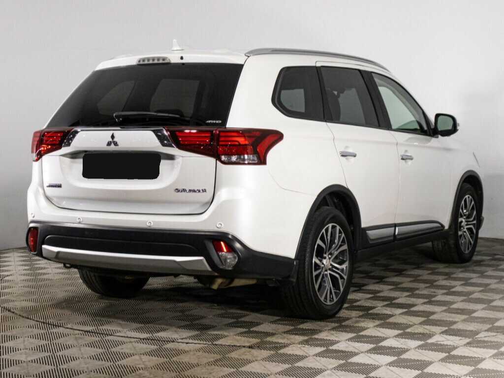 Mitsubishi Outlander с пробегом — 2018 год. Фото: #4