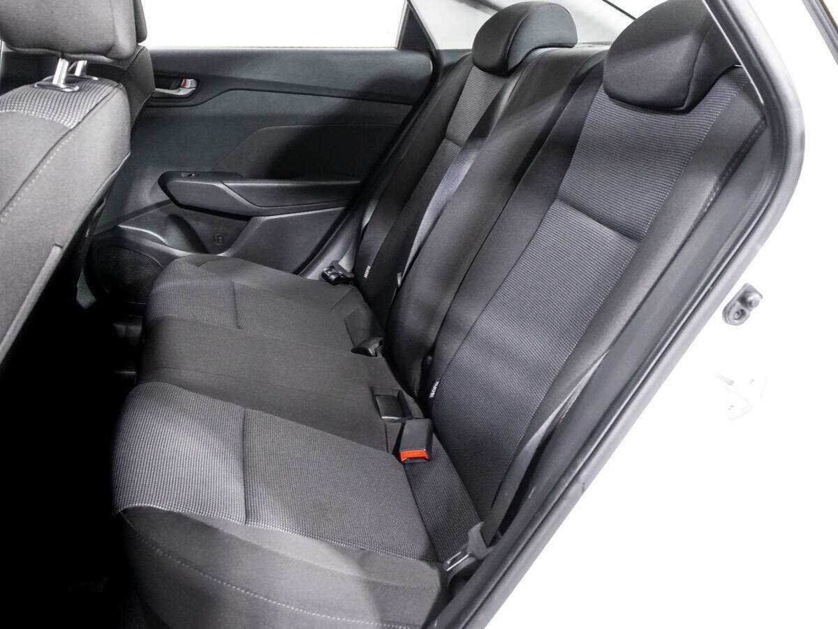 Hyundai Solaris с пробегом — 2018 год. Фото: #9