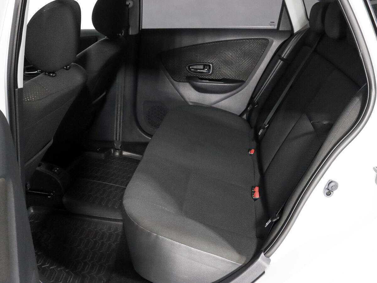 Nissan Almera с пробегом — 2015 год. Фото: #7