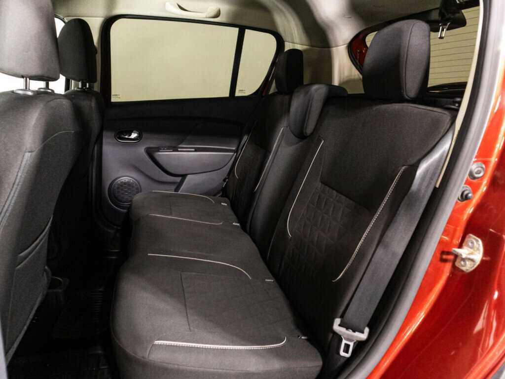 Renault Sandero с пробегом — 2019 год. Фото: #9