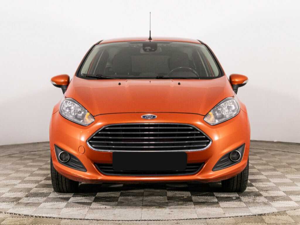 Ford Fiesta с пробегом — 2015 год. Фото: #1