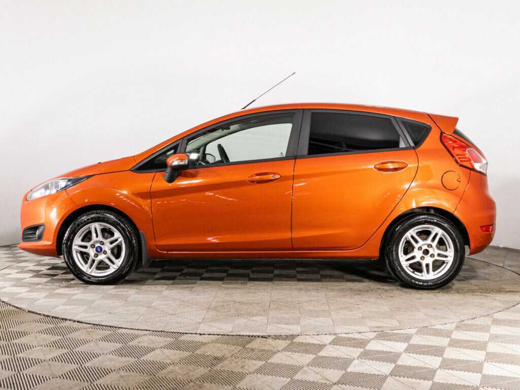 Ford Fiesta с пробегом — 2015 год. Фото: #7