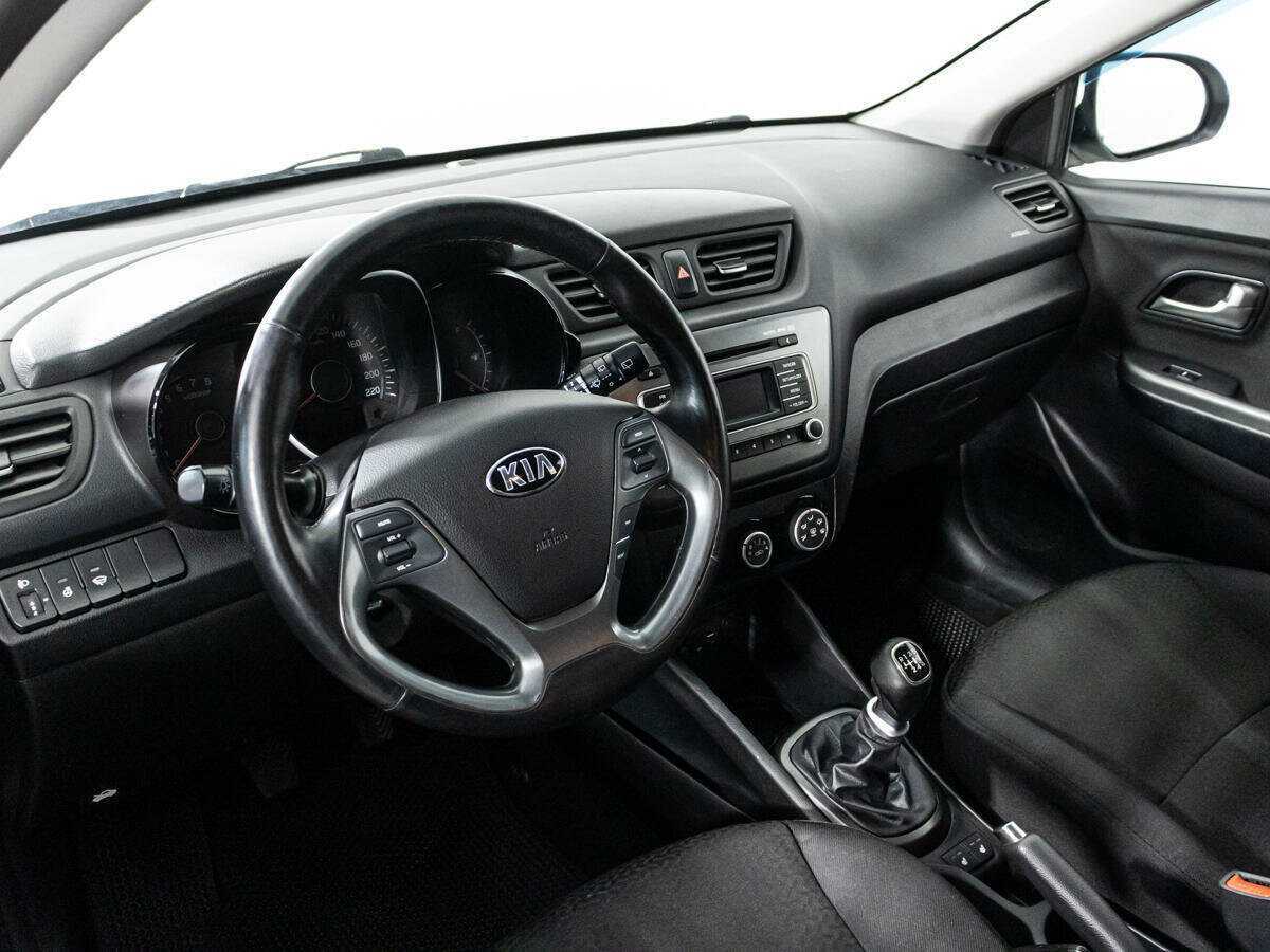 Kia Rio с пробегом — 2016 год. Фото: #10