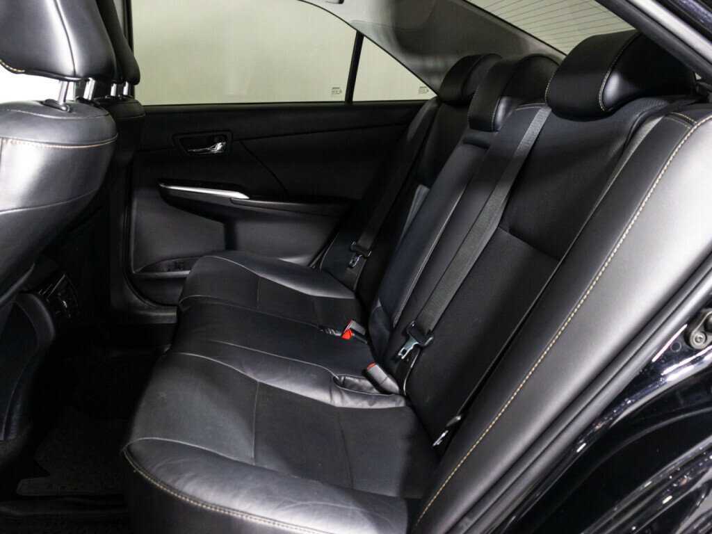 Toyota Camry с пробегом — 2016 год. Фото: #9