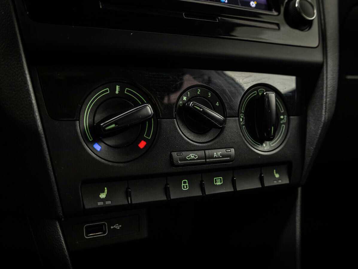 Skoda Rapid с пробегом — 2018 год. Фото: #14