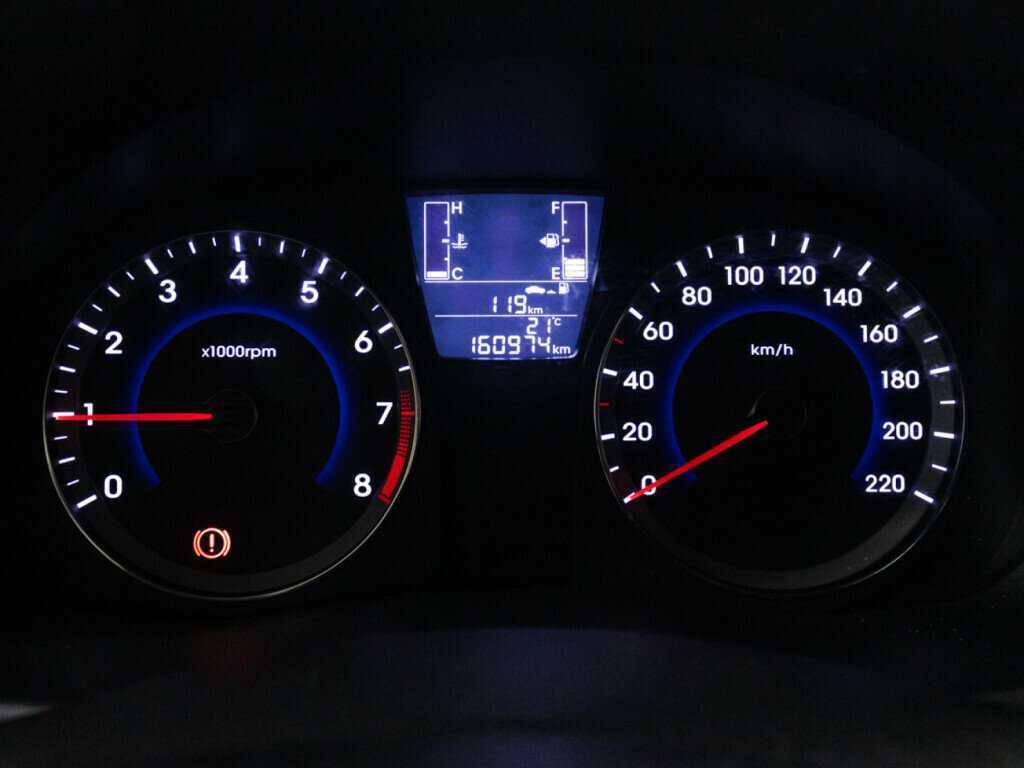 Hyundai Solaris с пробегом — 2016 год. Фото: #11