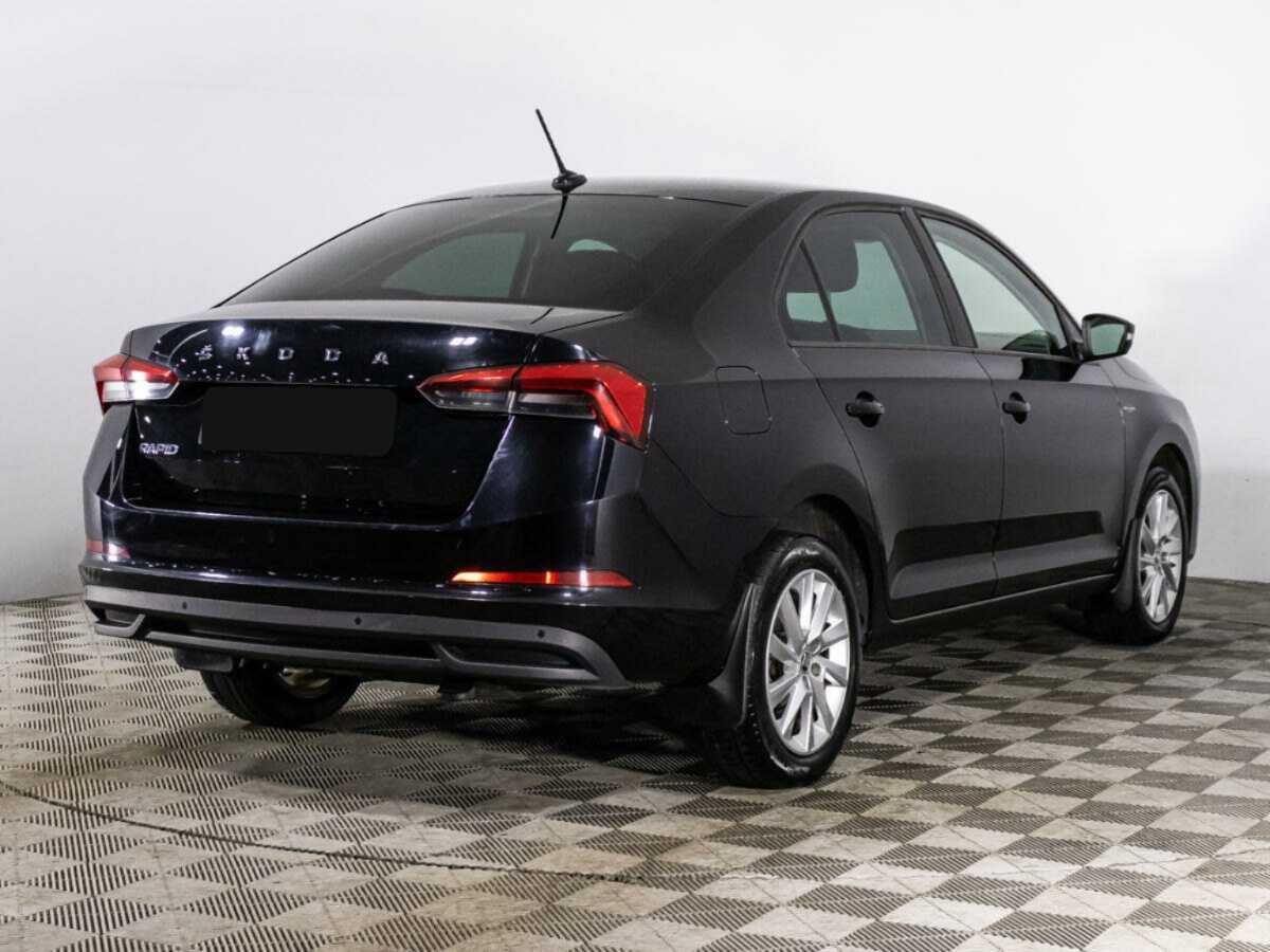 Skoda Rapid с пробегом — 2021 год. Фото: #4