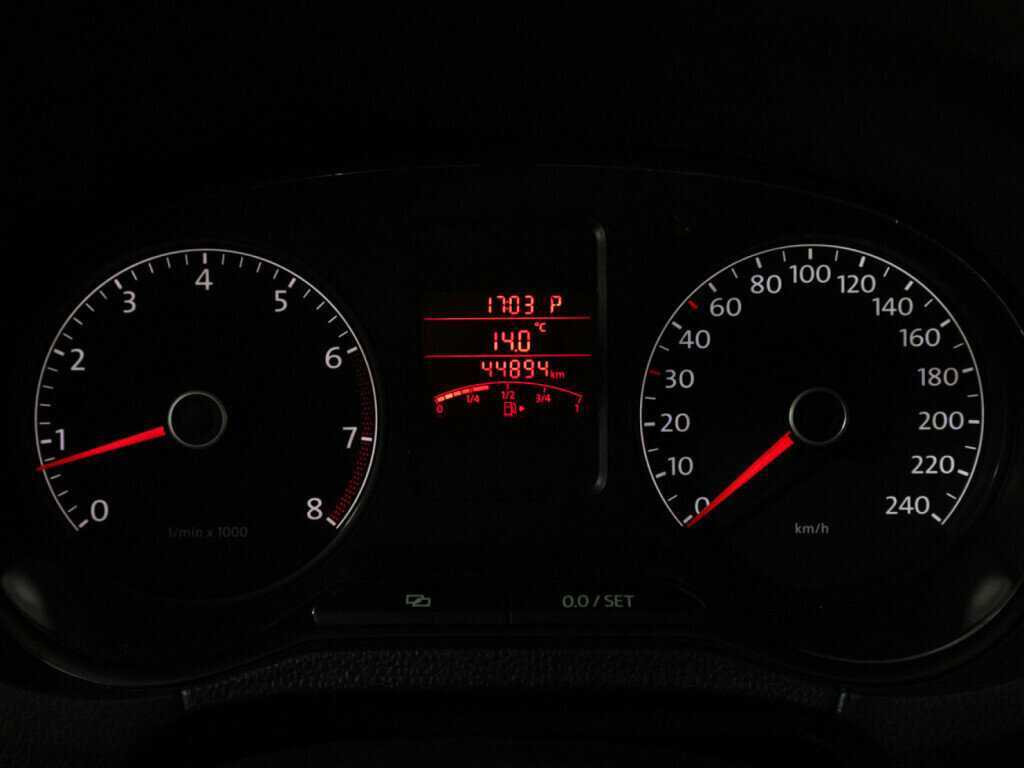 Volkswagen Polo с пробегом — 2013 год. Фото: #11