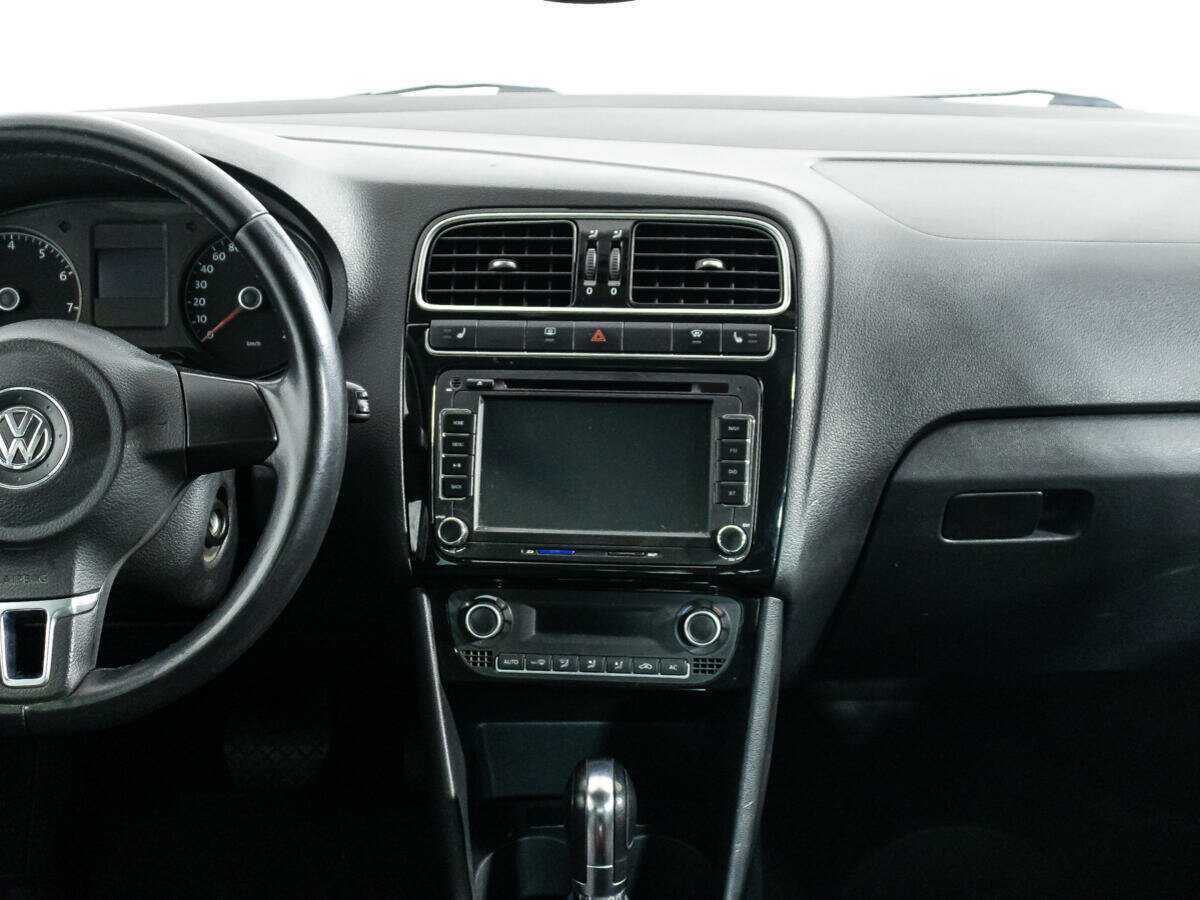 Volkswagen Polo с пробегом — 2014 год. Фото: #13