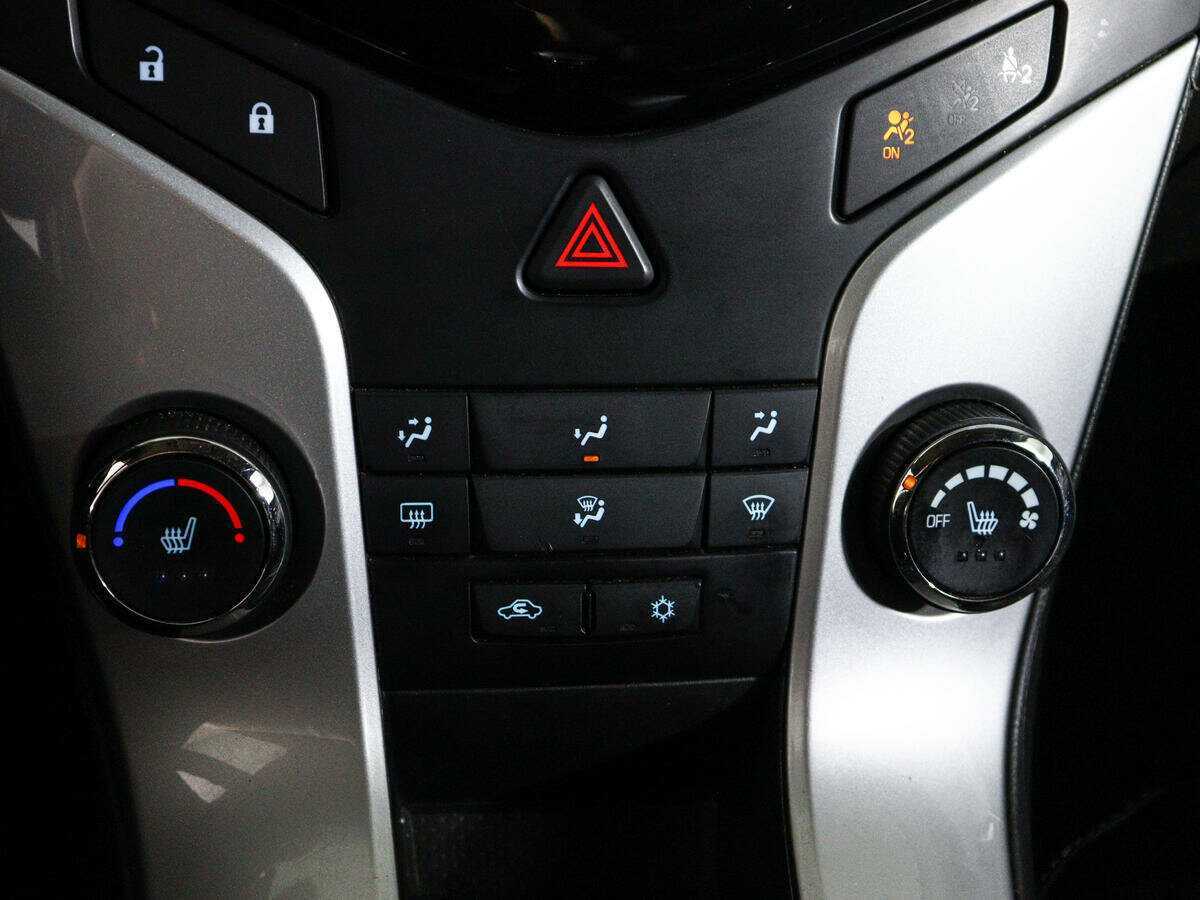 Chevrolet Cruze с пробегом — 2014 год. Фото: #15