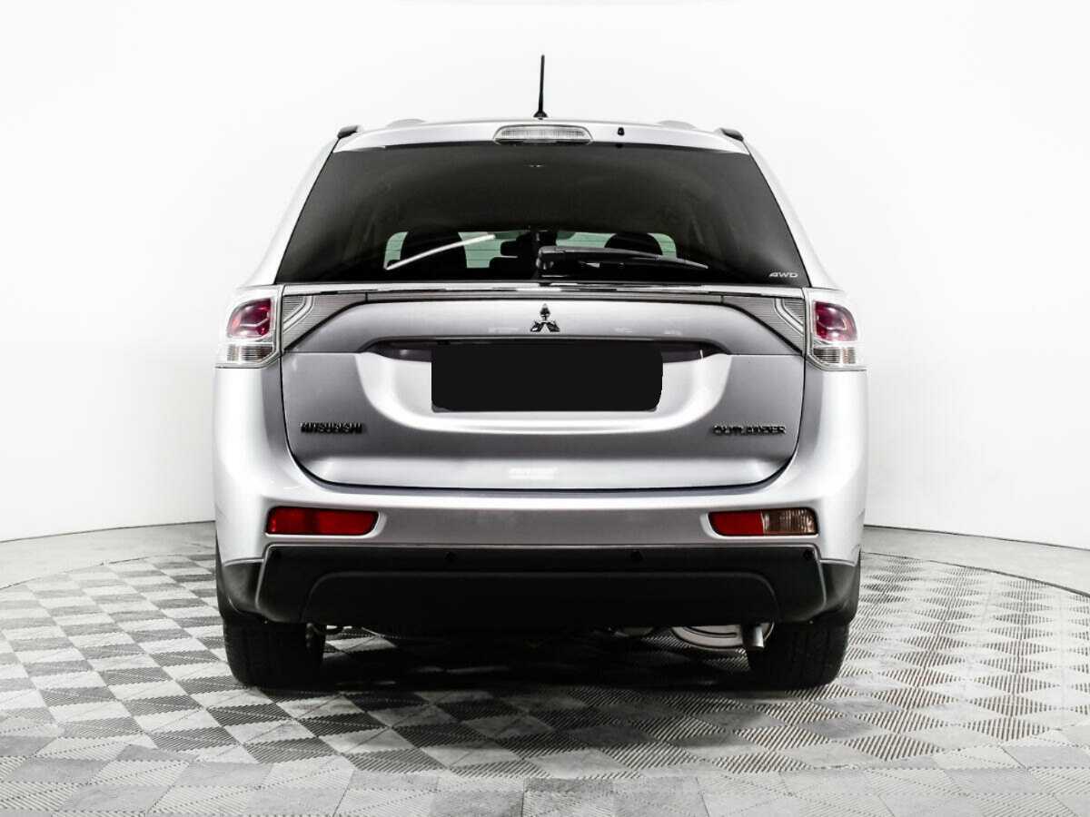 Mitsubishi Outlander с пробегом — 2012 год. Фото: #4