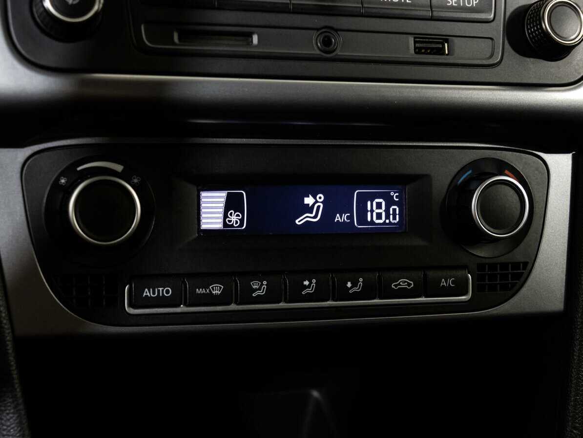 Volkswagen Polo с пробегом — 2016 год. Фото: #11