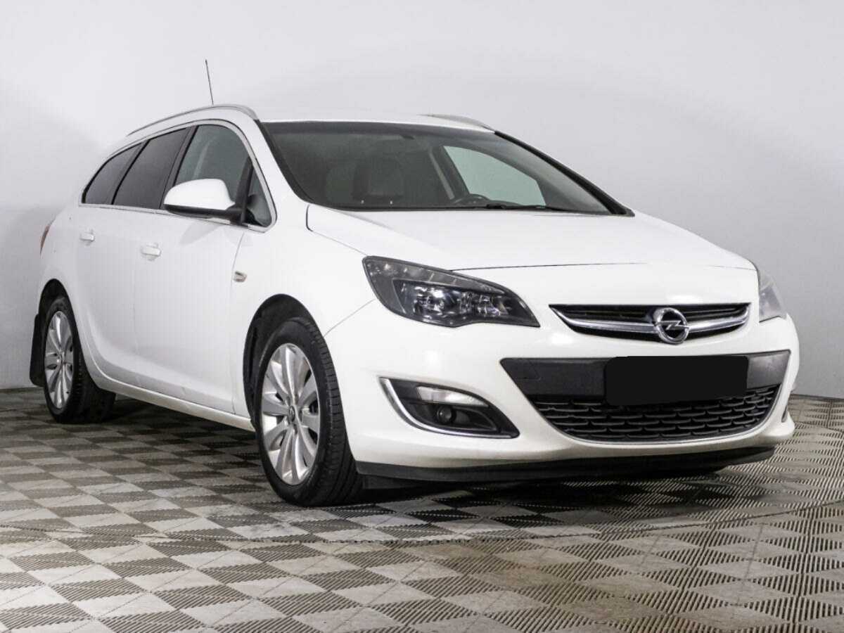 Opel Astra с пробегом — 2015 год. Фото: #2
