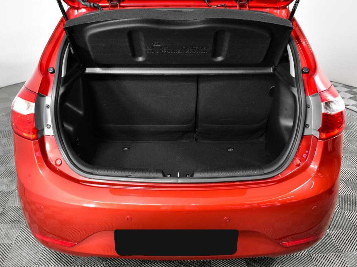 Kia Rio с пробегом — 2013 год. Фото: #14