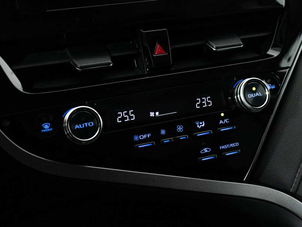 Toyota Camry с пробегом — 2021 год. Фото: #17