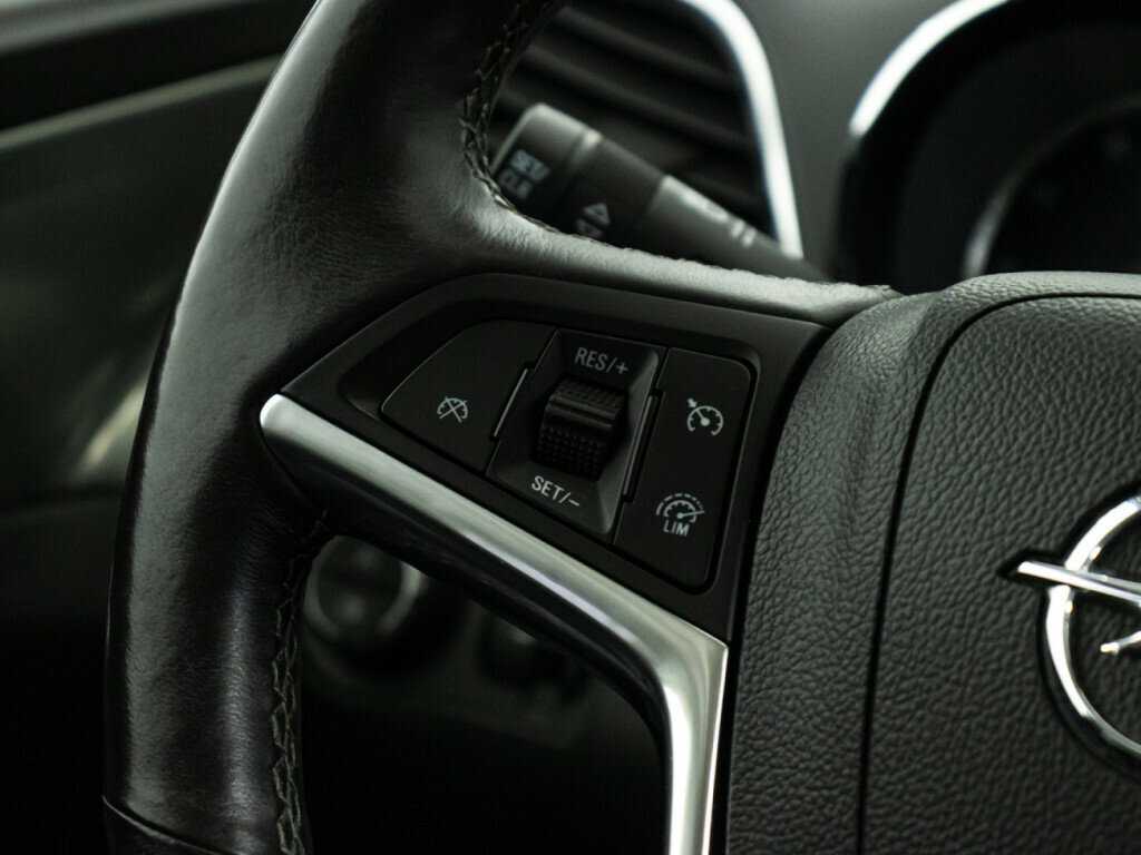 Opel Mokka с пробегом — 2015 год. Фото: #17