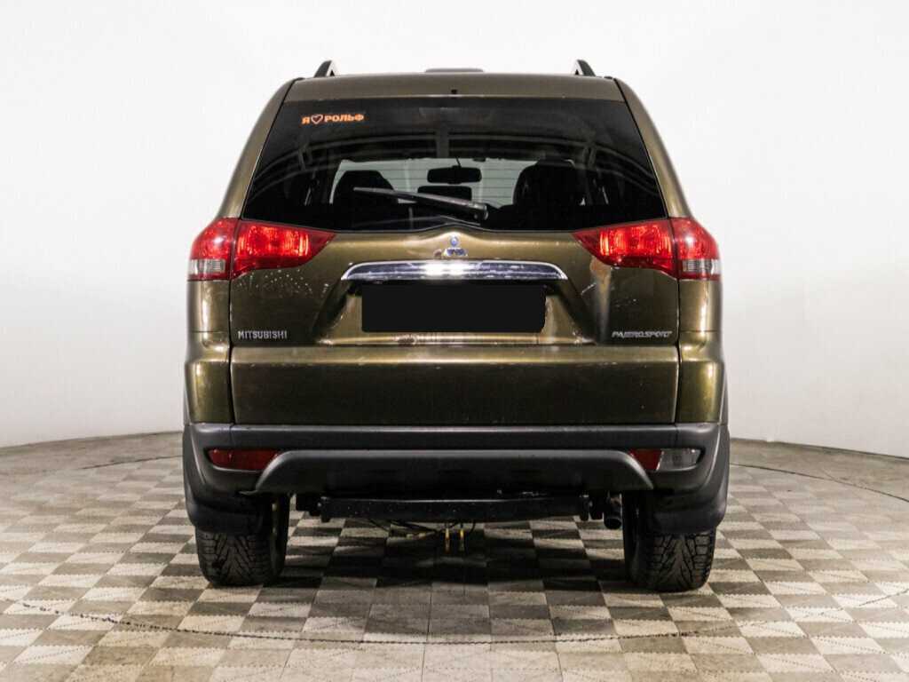 Mitsubishi Pajero Sport с пробегом — 2014 год. Фото: #5