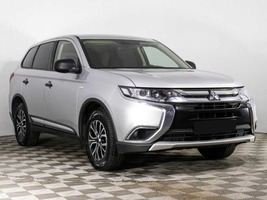 Mitsubishi Outlander с пробегом — 2018 год. Фото: #2