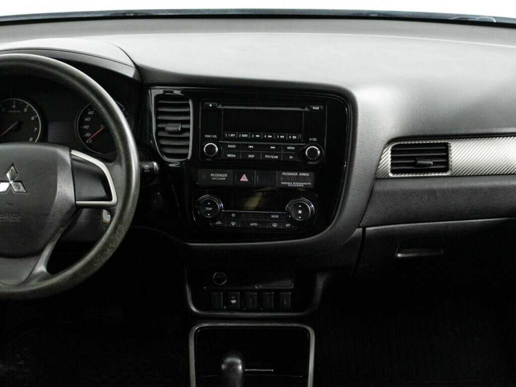 Mitsubishi Outlander с пробегом — 2018 год. Фото: #11