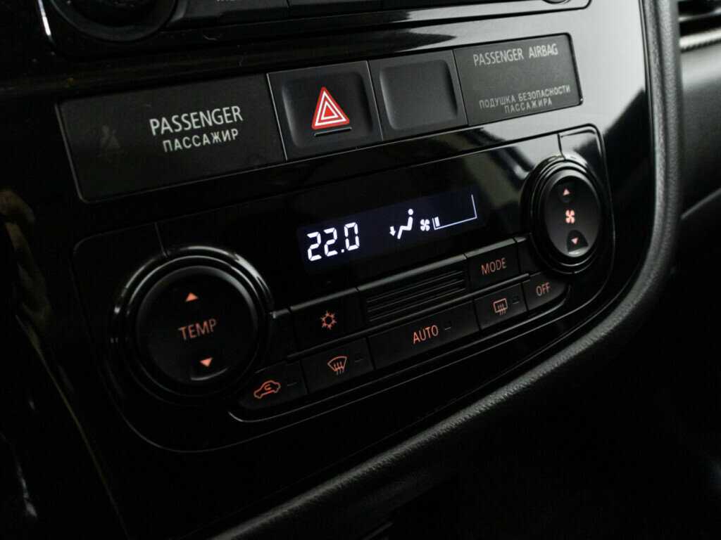 Mitsubishi Outlander с пробегом — 2018 год. Фото: #12