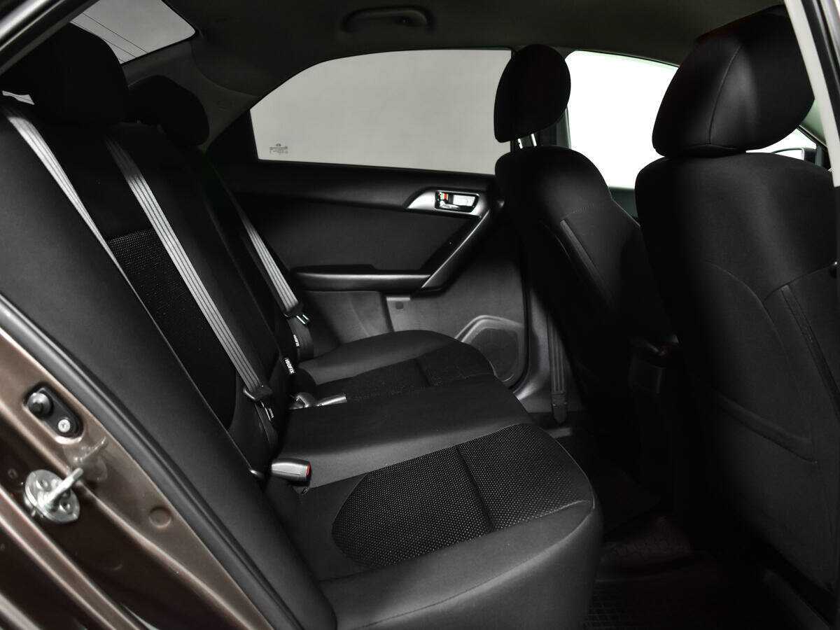 Kia Cerato с пробегом — 2012 год. Фото: #9