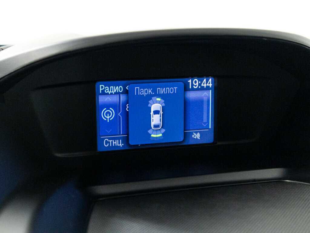 Ford Kuga с пробегом — 2014 год. Фото: #15