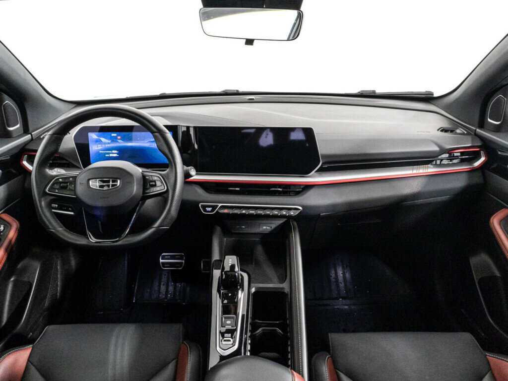 Geely Coolray с пробегом — 2023 год. Фото: #12