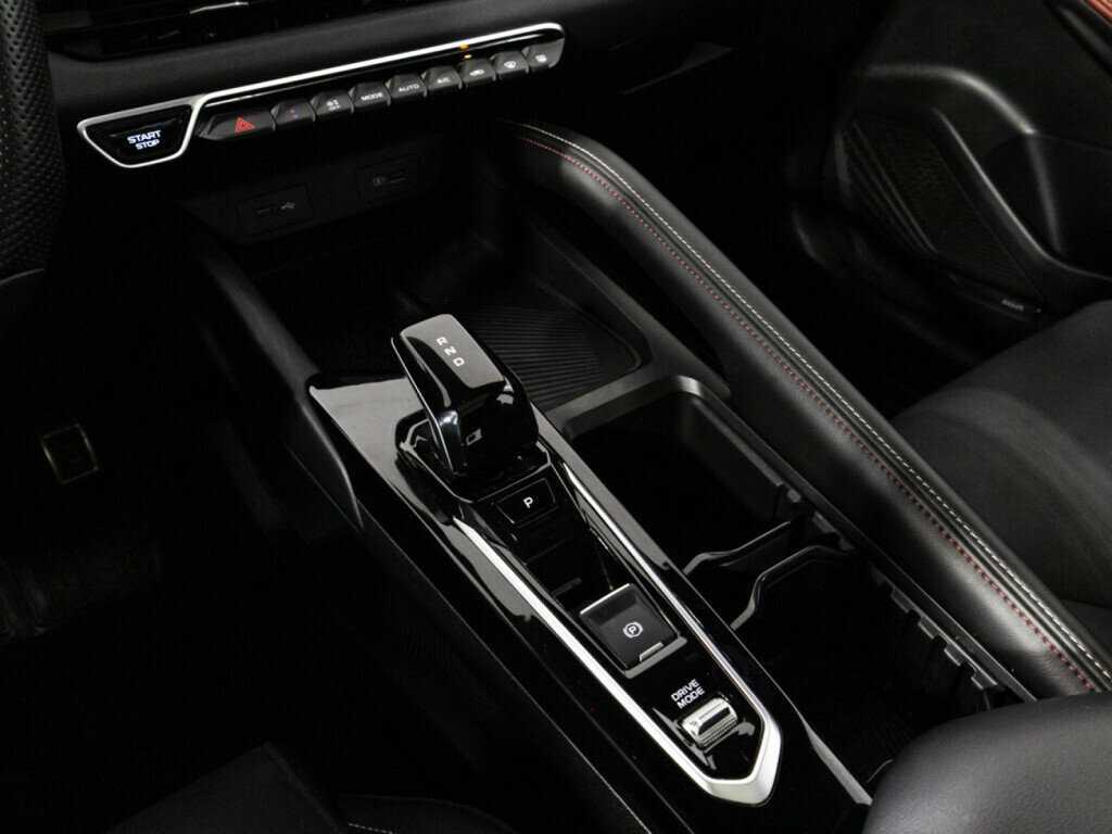 Geely Coolray с пробегом — 2023 год. Фото: #17