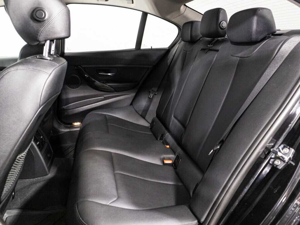 BMW 3 серии с пробегом — 2012 год. Фото: #9