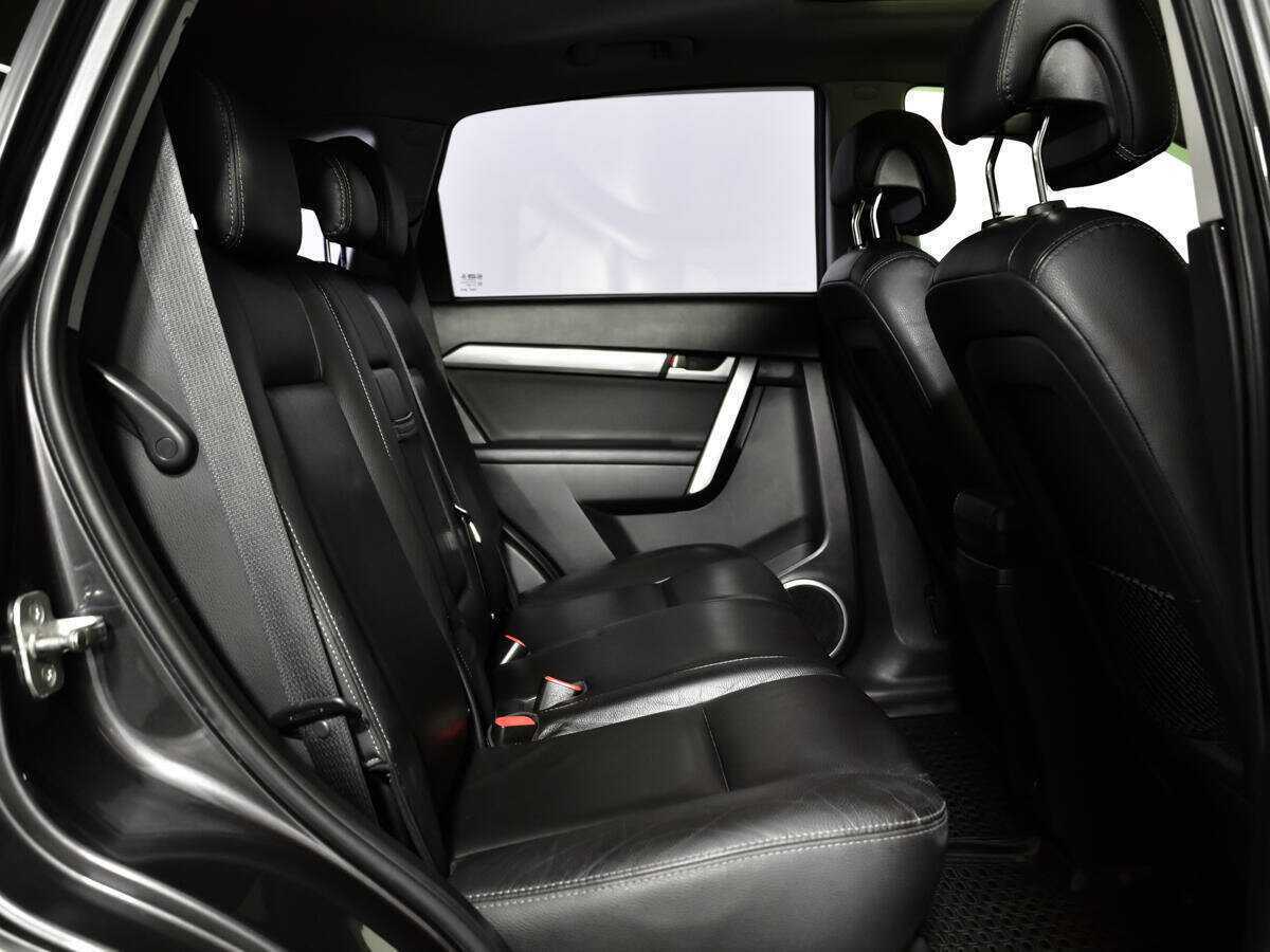 Chevrolet Captiva с пробегом — 2012 год. Фото: #9