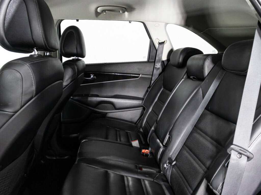 Kia Sorento с пробегом — 2016 год. Фото: #9