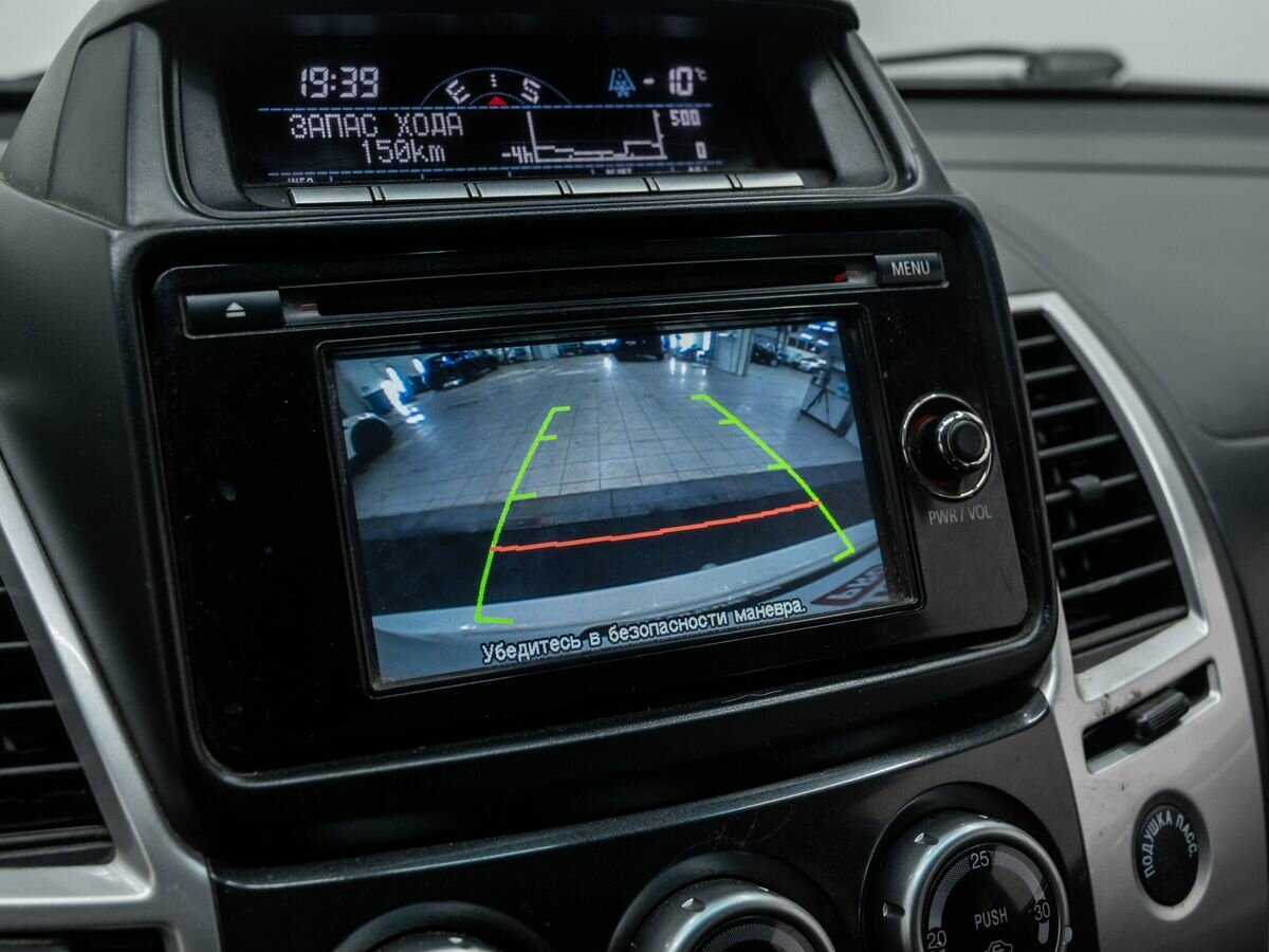 Mitsubishi Pajero Sport с пробегом — 2014 год. Фото: #18