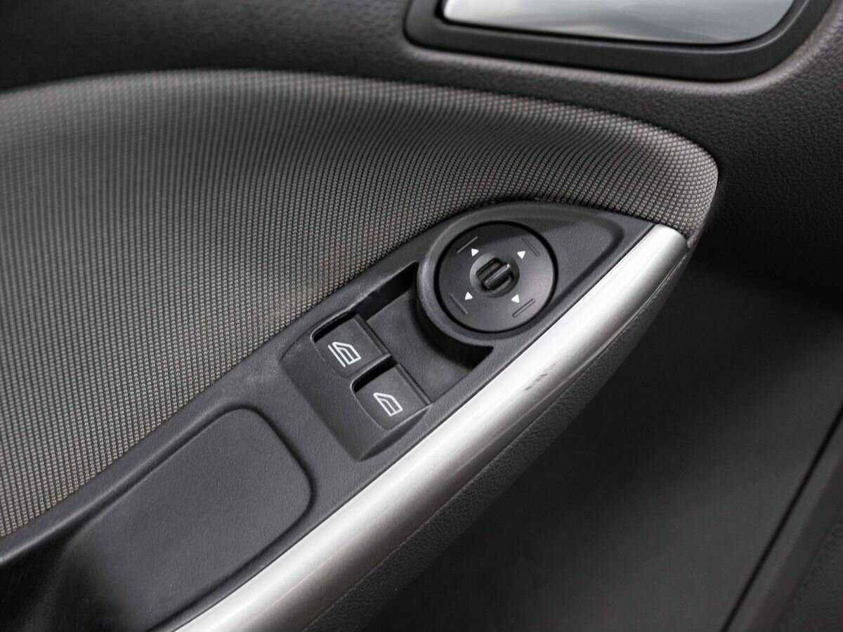 Ford Focus с пробегом — 2013 год. Фото: #16