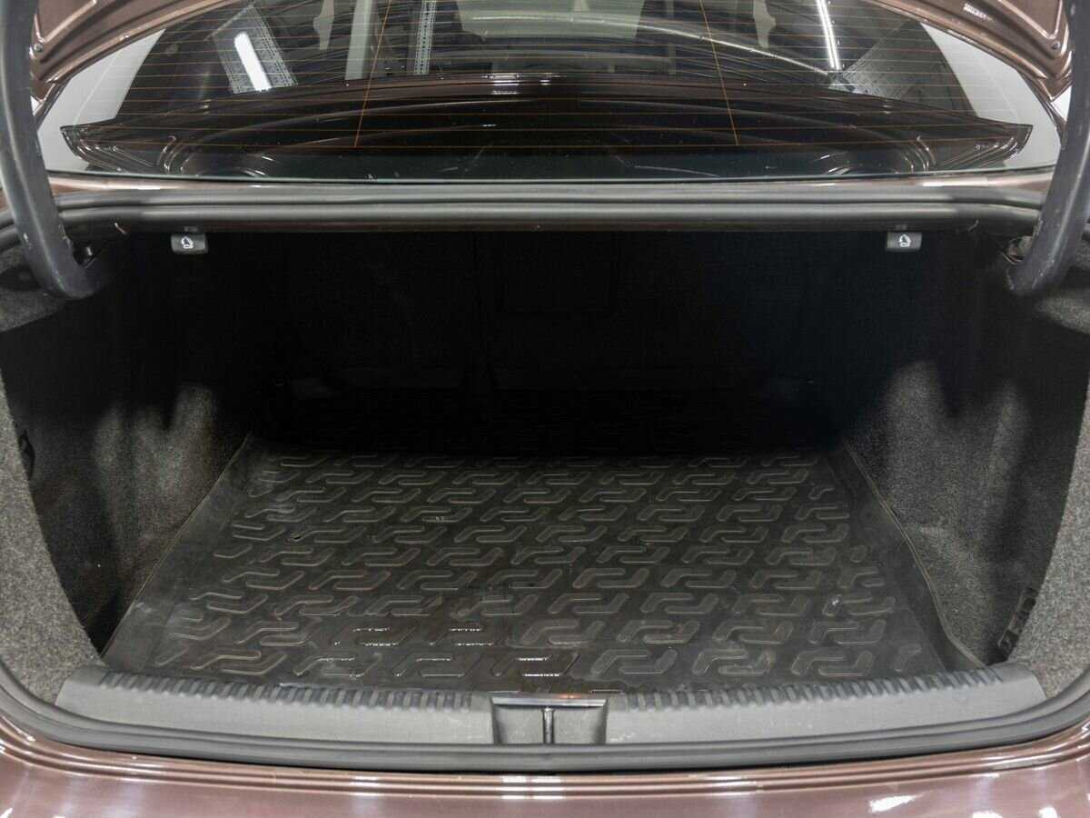 Volkswagen Jetta с пробегом — 2014 год. Фото: #17