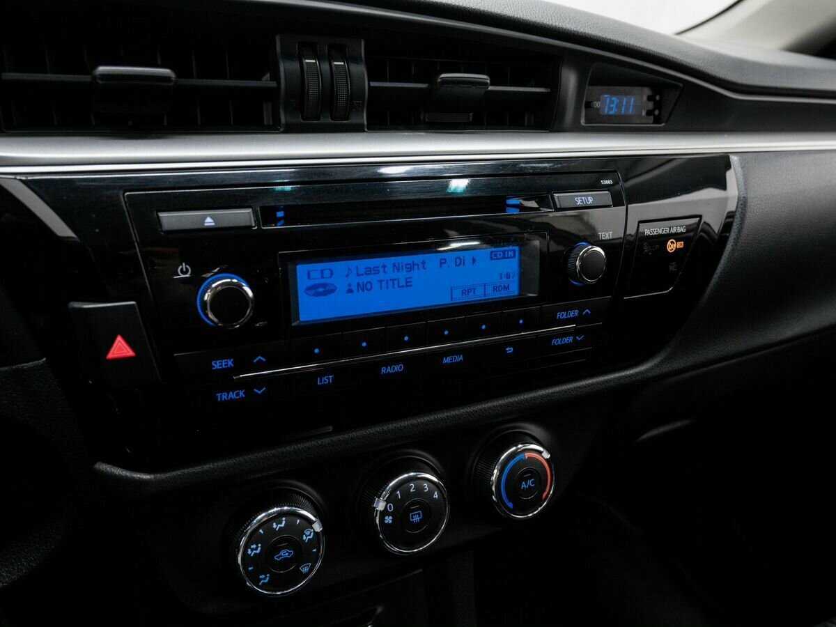 Toyota Corolla с пробегом — 2015 год. Фото: #19