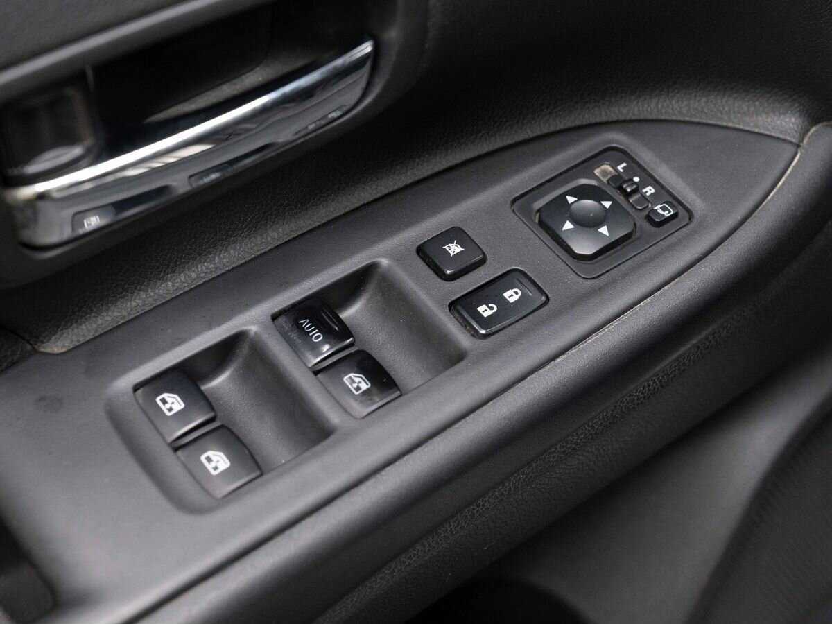 Mitsubishi Outlander с пробегом — 2015 год. Фото: #24