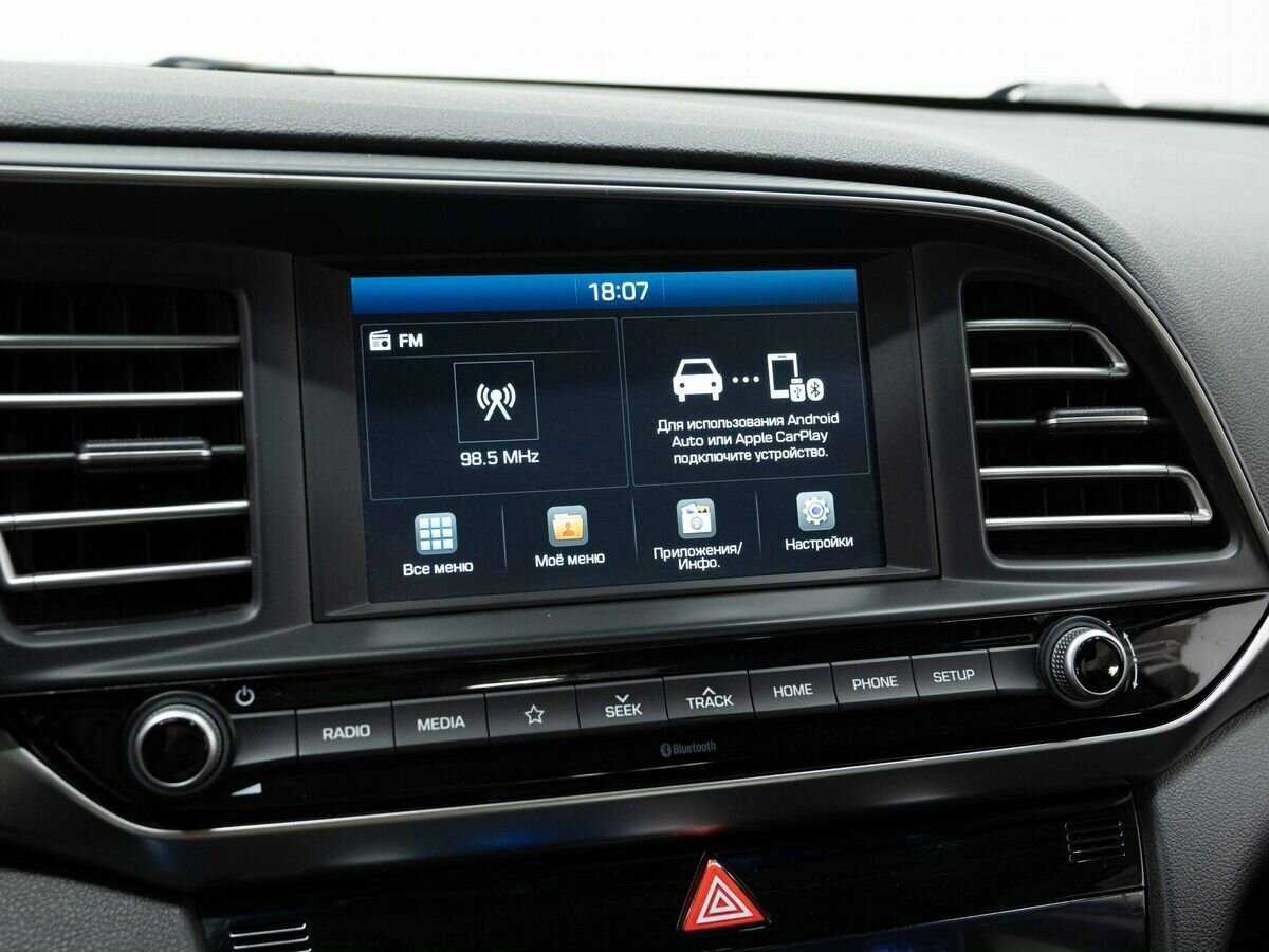 Hyundai Elantra с пробегом — 2020 год. Фото: #21