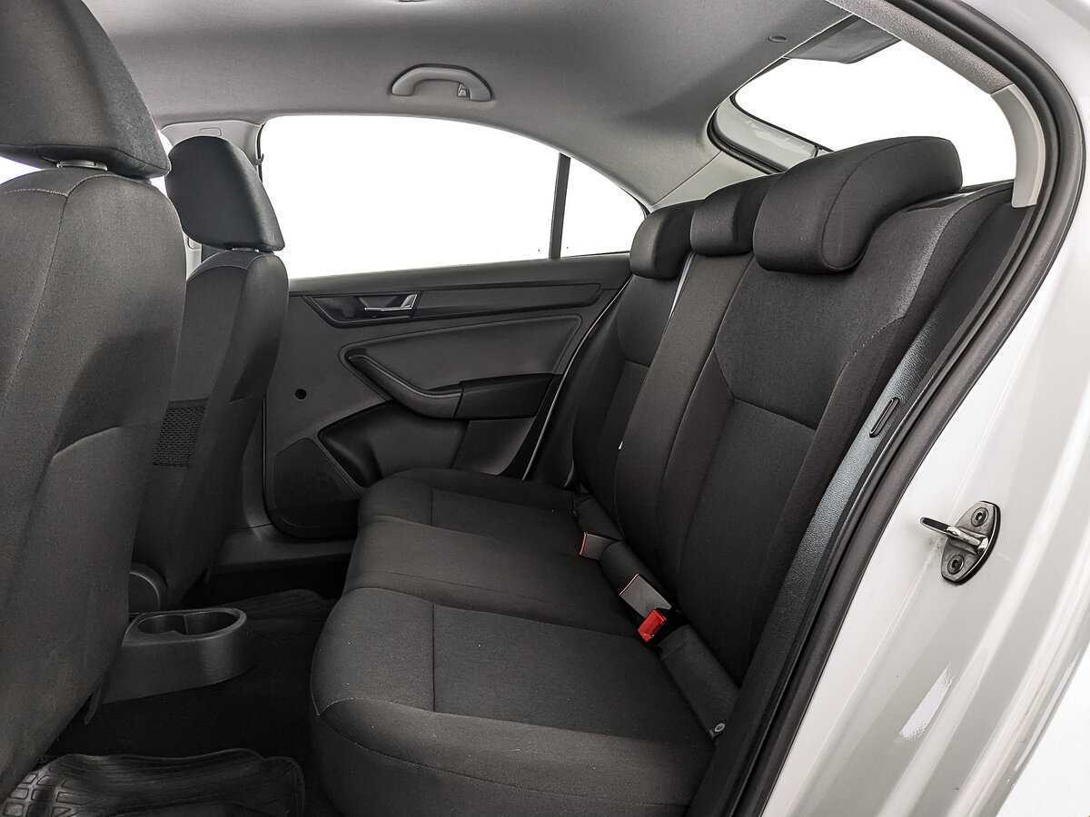 Skoda Rapid с пробегом — 2019 год. Фото: #14