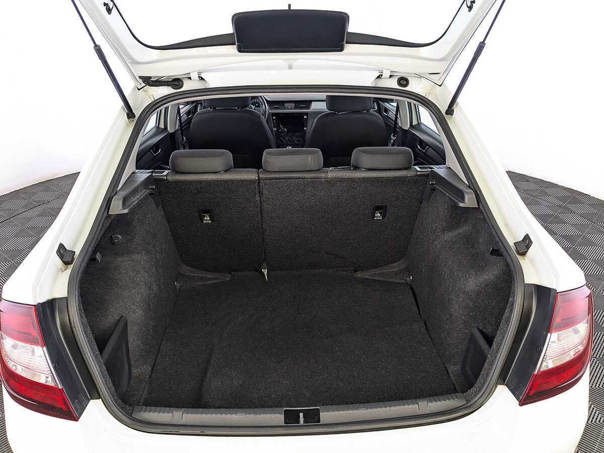 Skoda Rapid с пробегом — 2019 год. Фото: #9