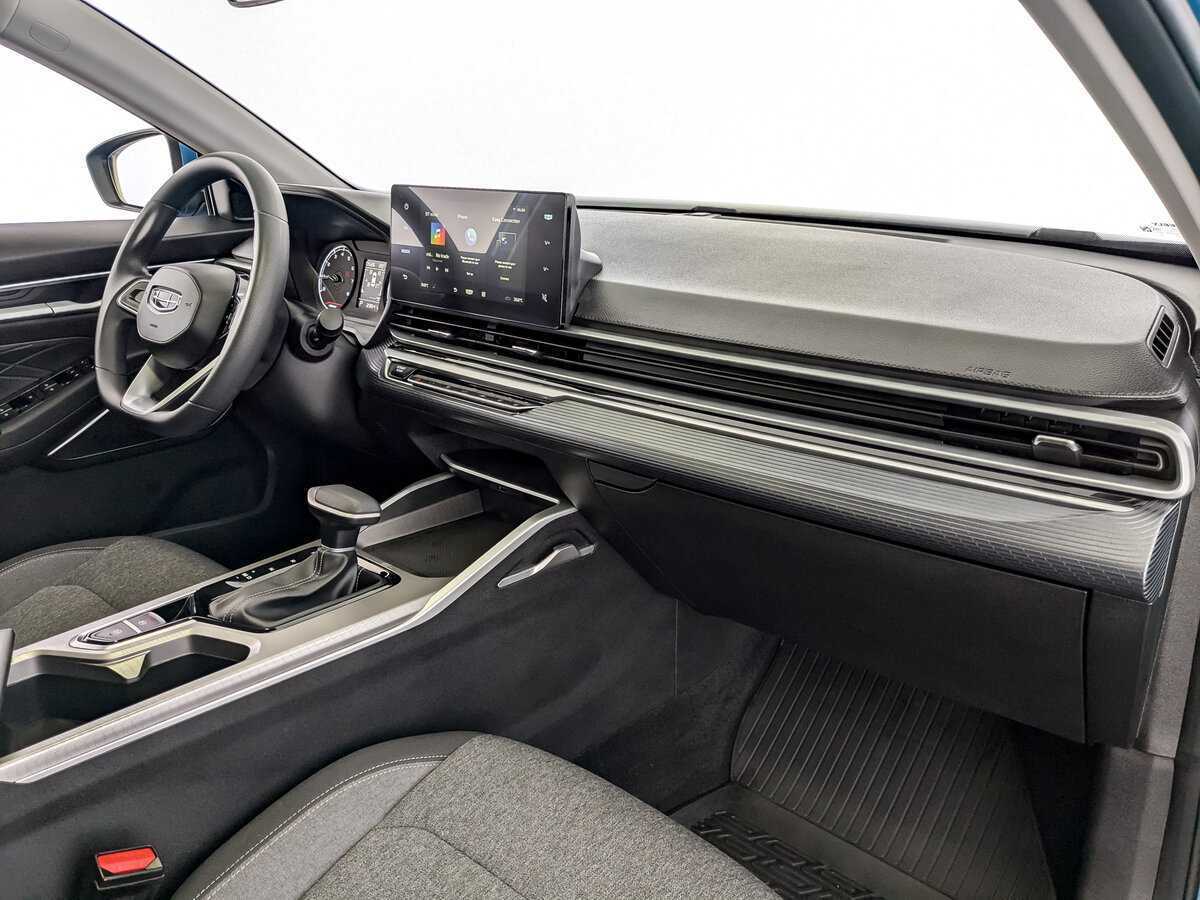 Geely Emgrand с пробегом — 2023 год. Фото: #10