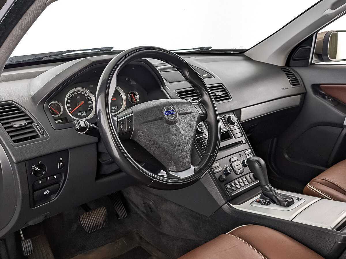 Volvo XC90 с пробегом — 2014 год. Фото: #14