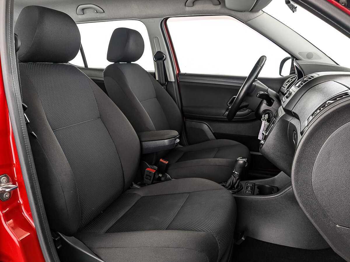 Skoda Fabia с пробегом — 2013 год. Фото: #23