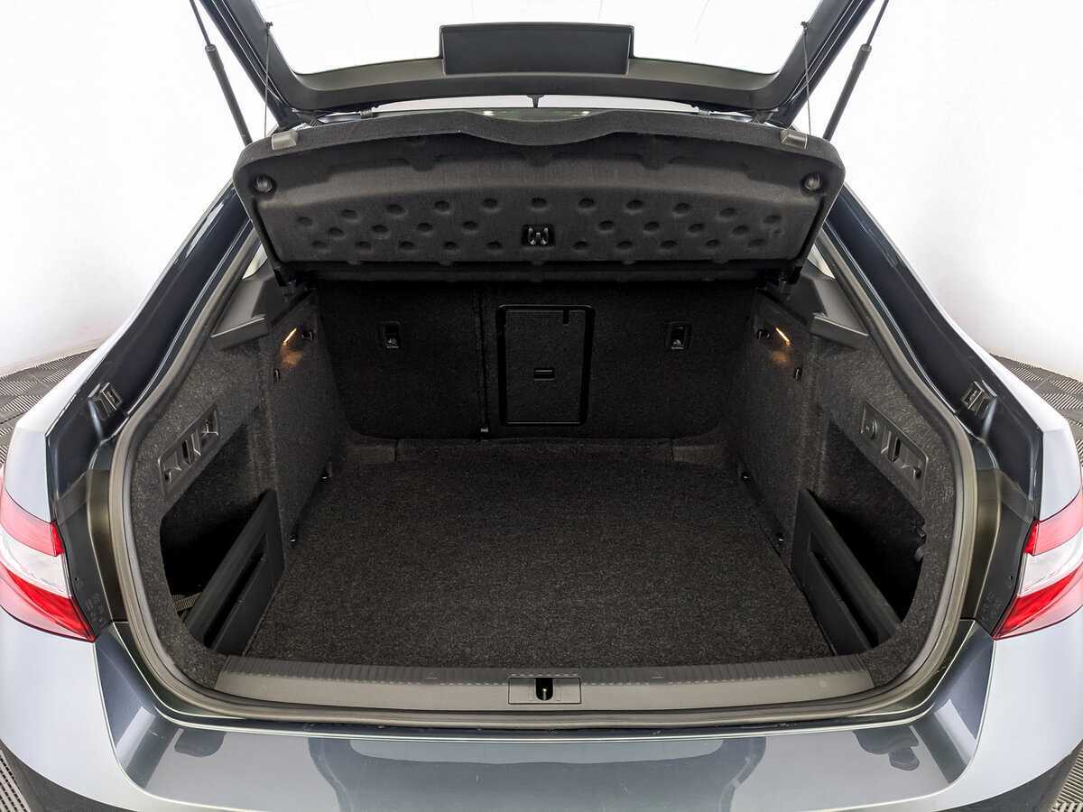 Skoda Superb с пробегом — 2018 год. Фото: #9