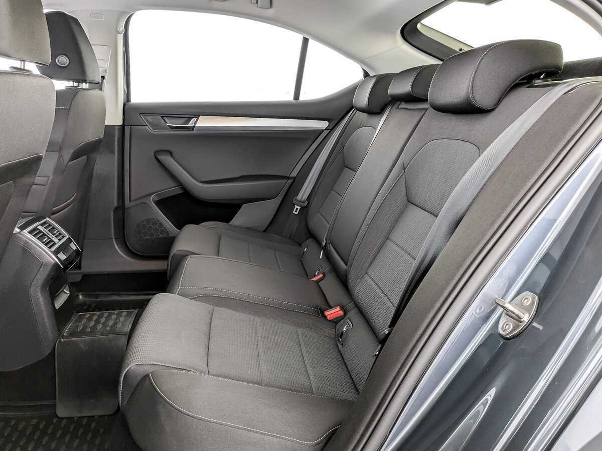 Skoda Superb с пробегом — 2018 год. Фото: #11