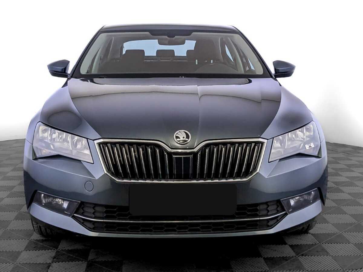 Skoda Superb с пробегом — 2019 год. Фото: #1