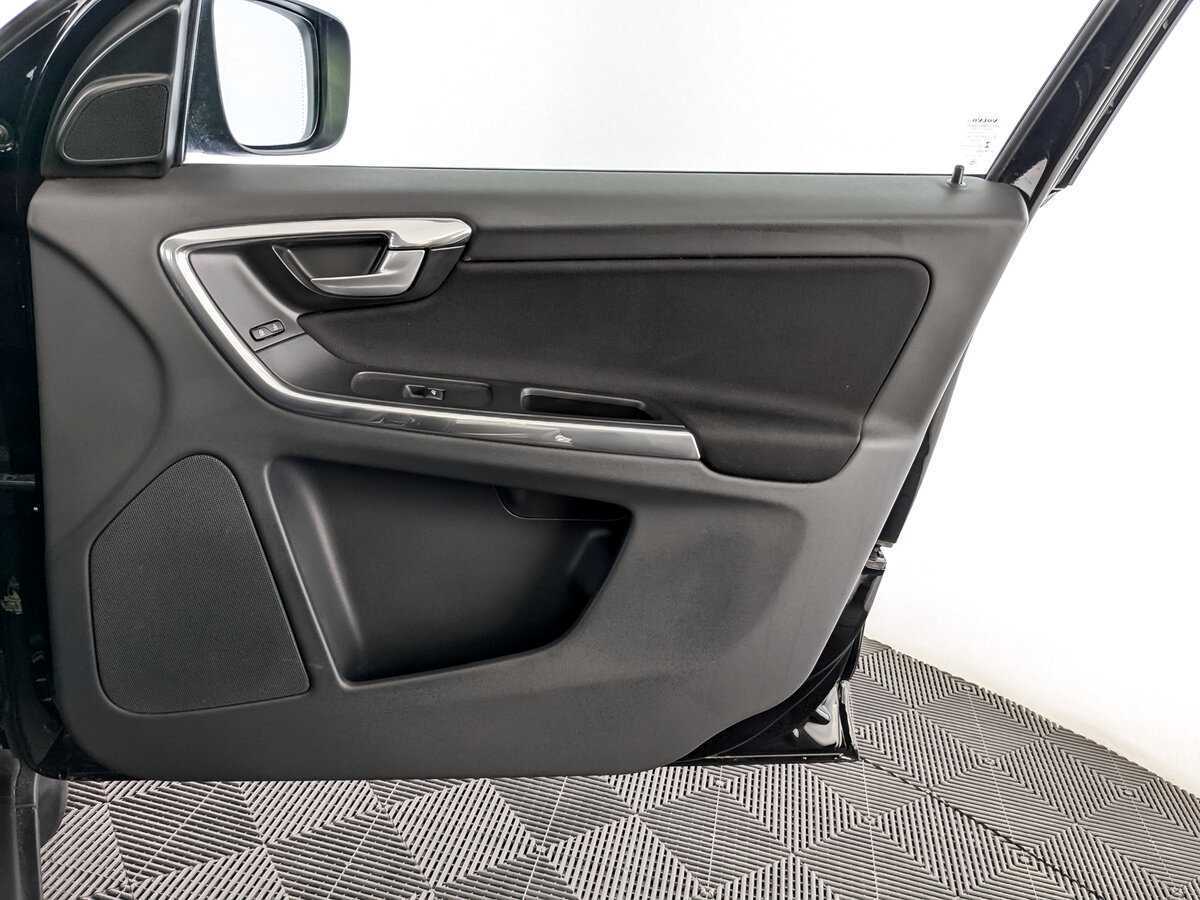 Volvo XC60 с пробегом — 2012 год. Фото: #23