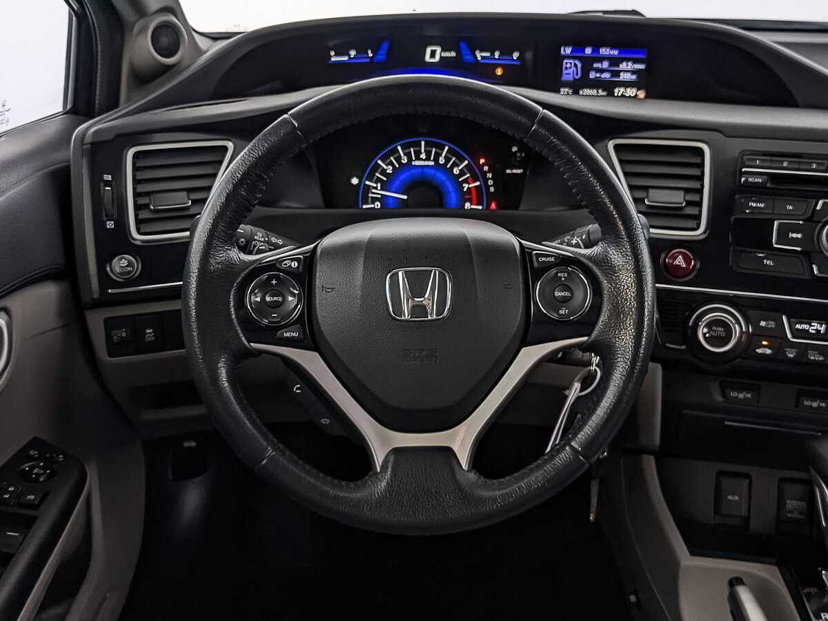 Honda Civic с пробегом — 2013 год. Фото: #20