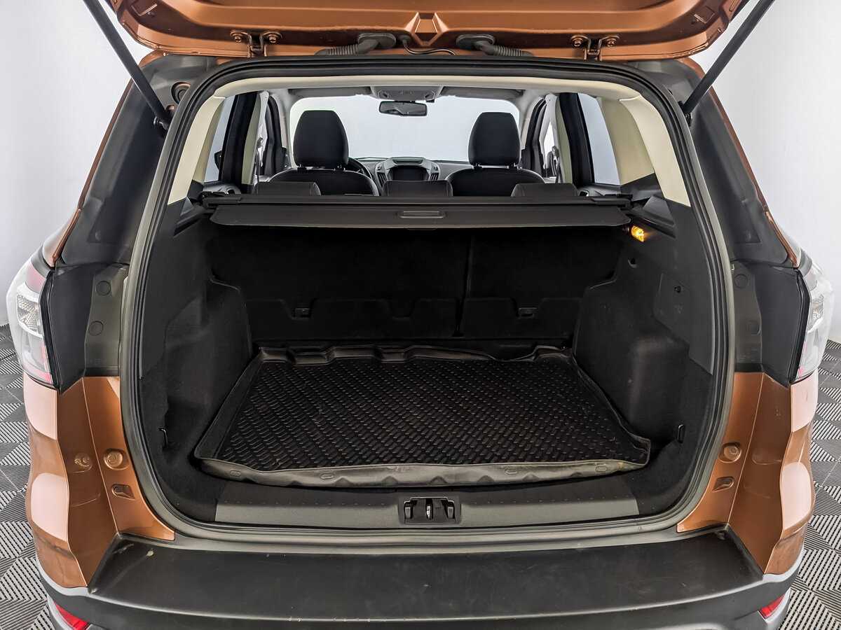 Ford Kuga с пробегом — 2018 год. Фото: #9